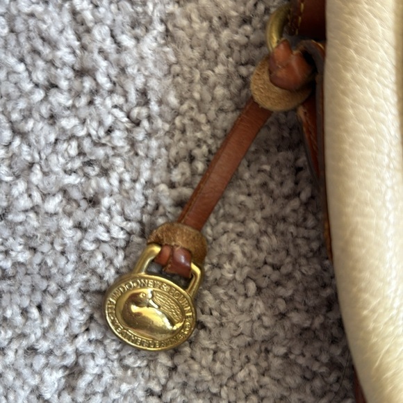 Vintage Dooney & Bourke Cream and Brown Leather Purse - Picture 5 of 13